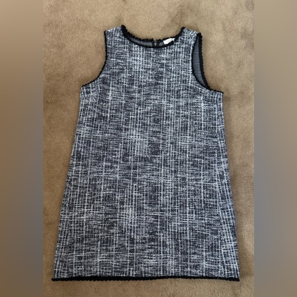 LOFT Dresses & Skirts - LOFT sleeveless Black and White tweed shift Knit Dress. Size xl